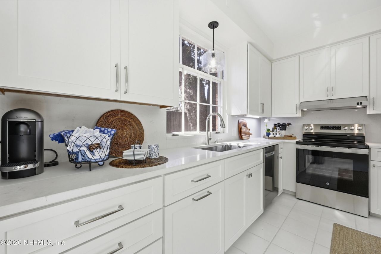 4706 Ivanhoe Road, Jacksonville, FL 32210 Photo