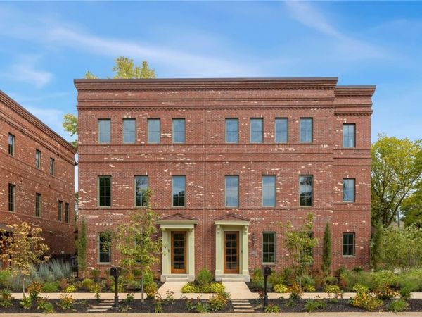 300 NW 5th Street , Bentonville, AR 72712