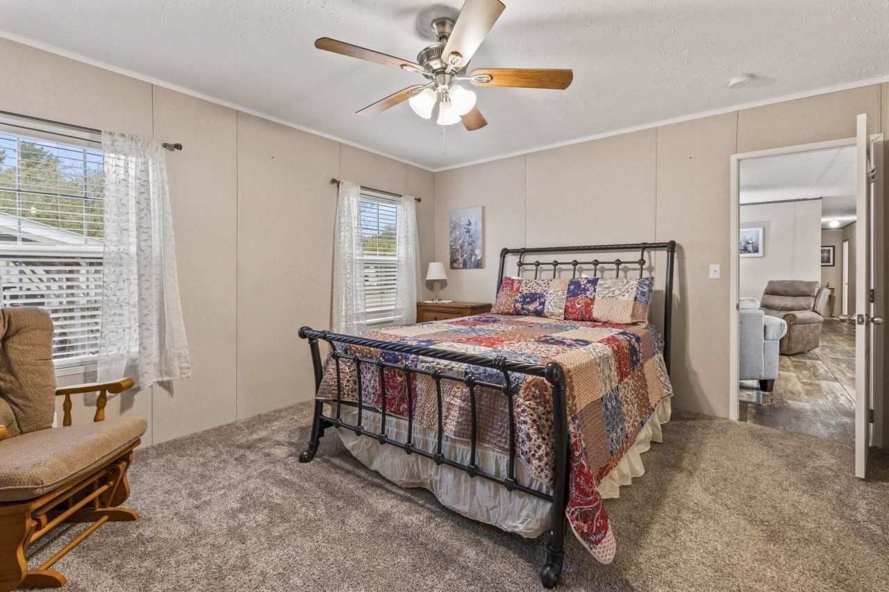 801 Waterway Dr. Photo 13