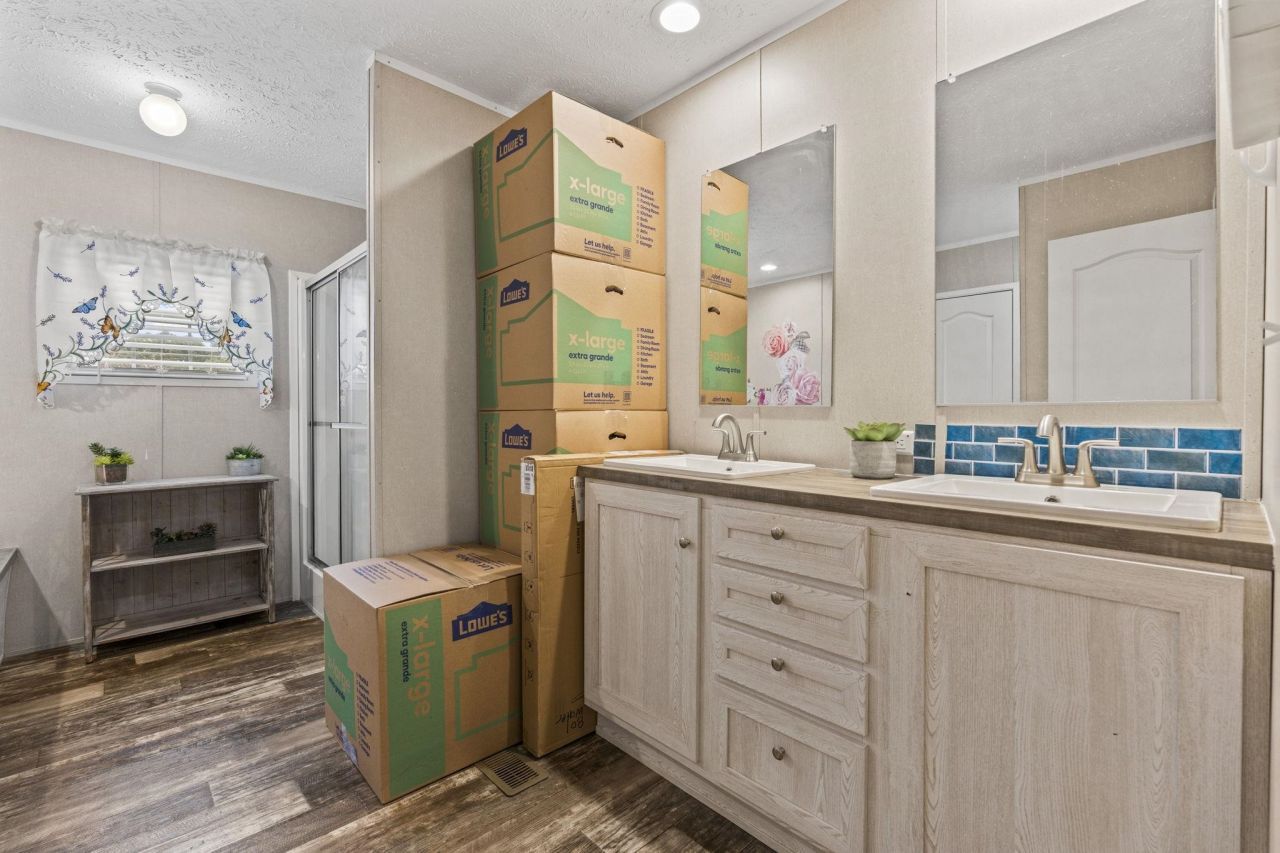 801 Waterway Dr. Photo 15