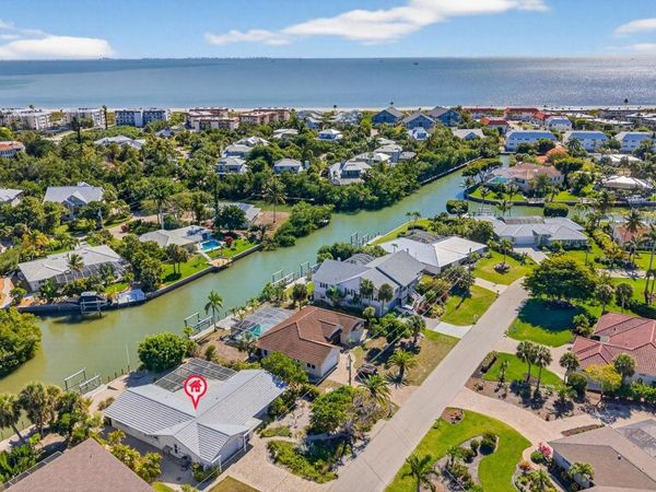 952 Kings Crown Dr, Sanibel, FL 33957