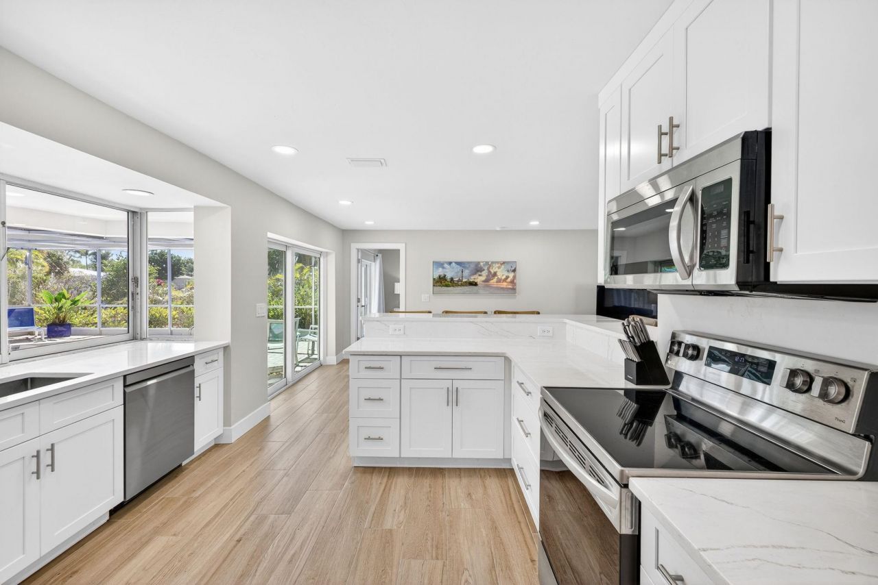 952 Kings Crown Dr, Sanibel, FL 33957 Photo