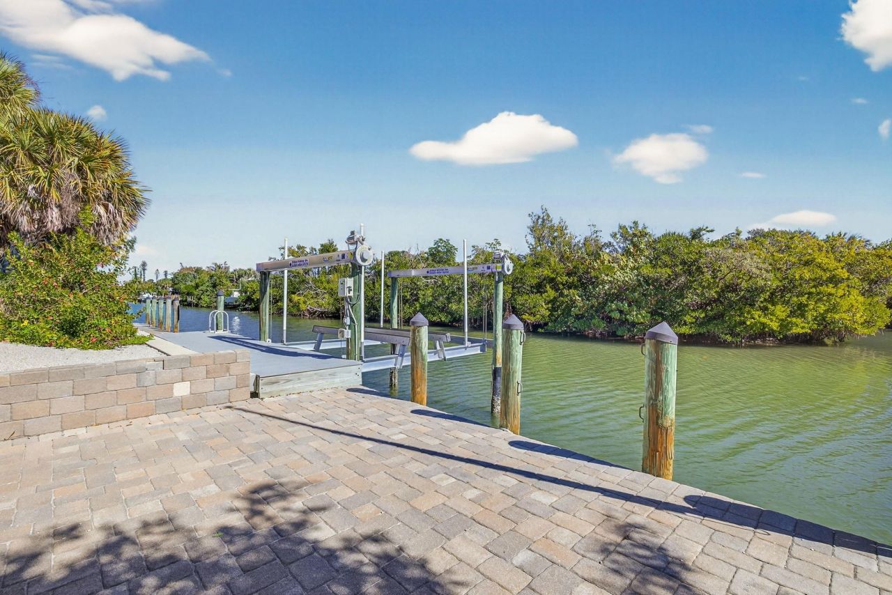 952 Kings Crown Dr, Sanibel, FL 33957 Photo