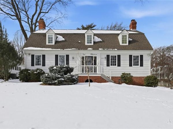 6834 Linden Street, Prairie Village, KS 66208