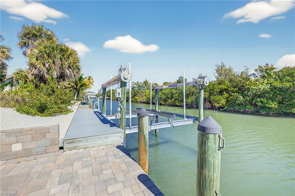 952 Kings Crown Dr, Sanibel, FL 33957 Photo