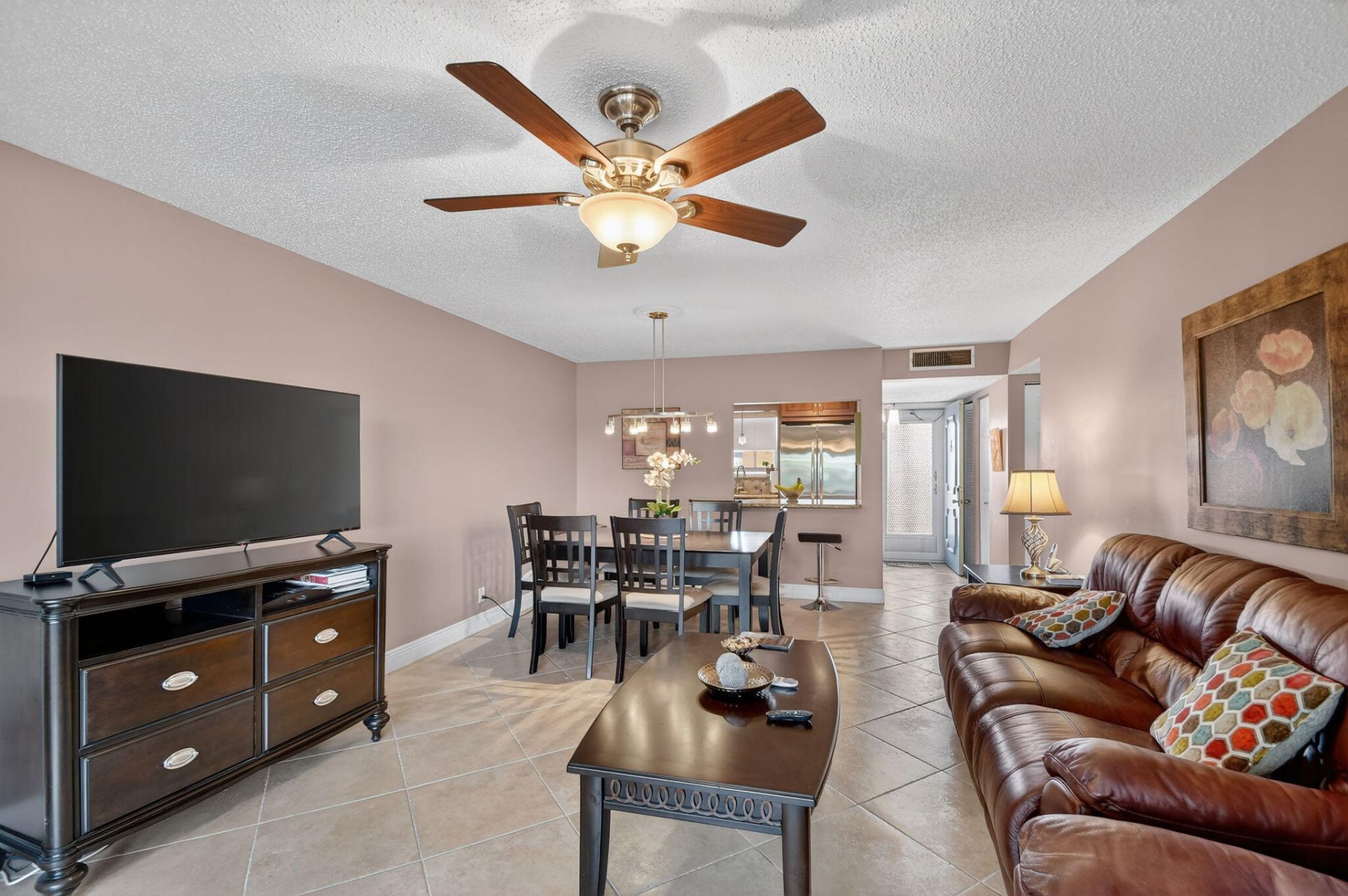 729 Lori Drive, Unit 302, Palm Springs, FL 33461 Photo