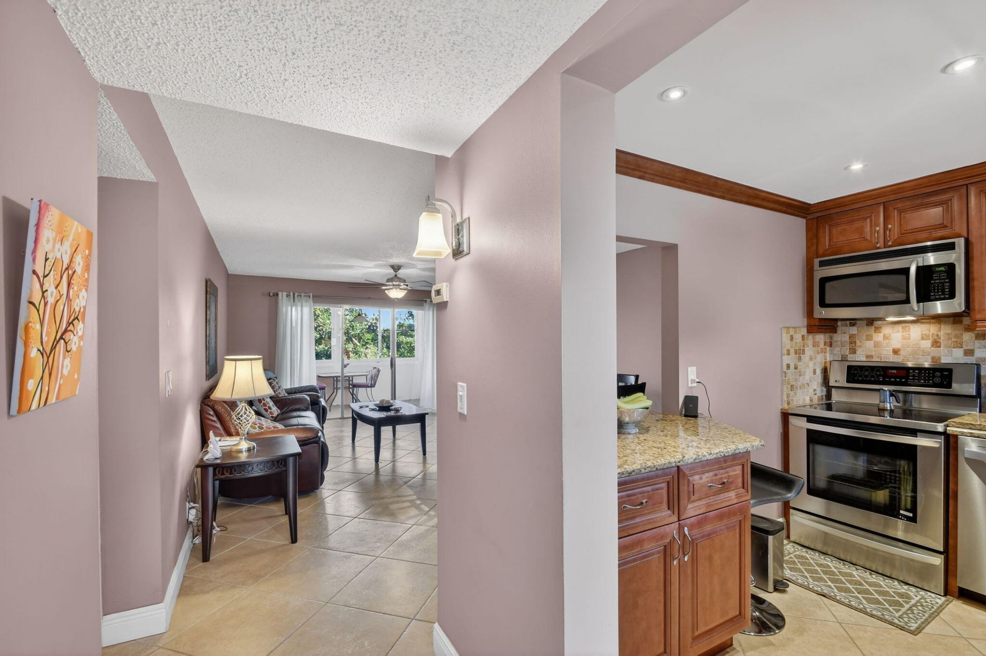 729 Lori Drive, Unit 302, Palm Springs, FL 33461 Photo