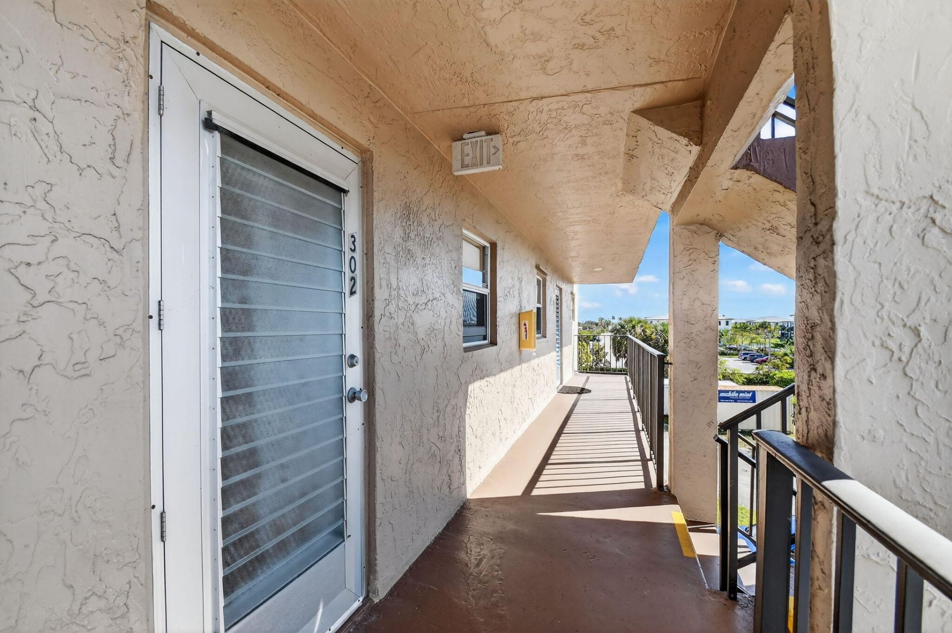 729 Lori Drive, Unit 302, Palm Springs, FL 33461 Photo