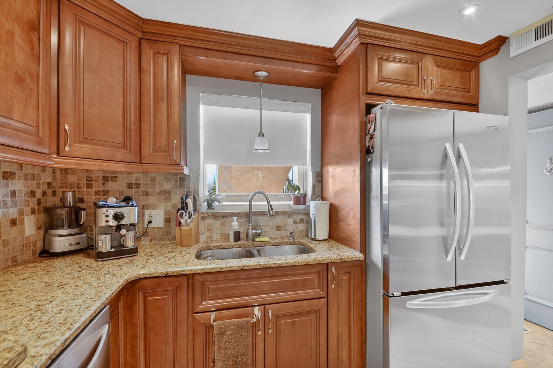 729 Lori Drive, Unit 302, Palm Springs, FL 33461 Photo