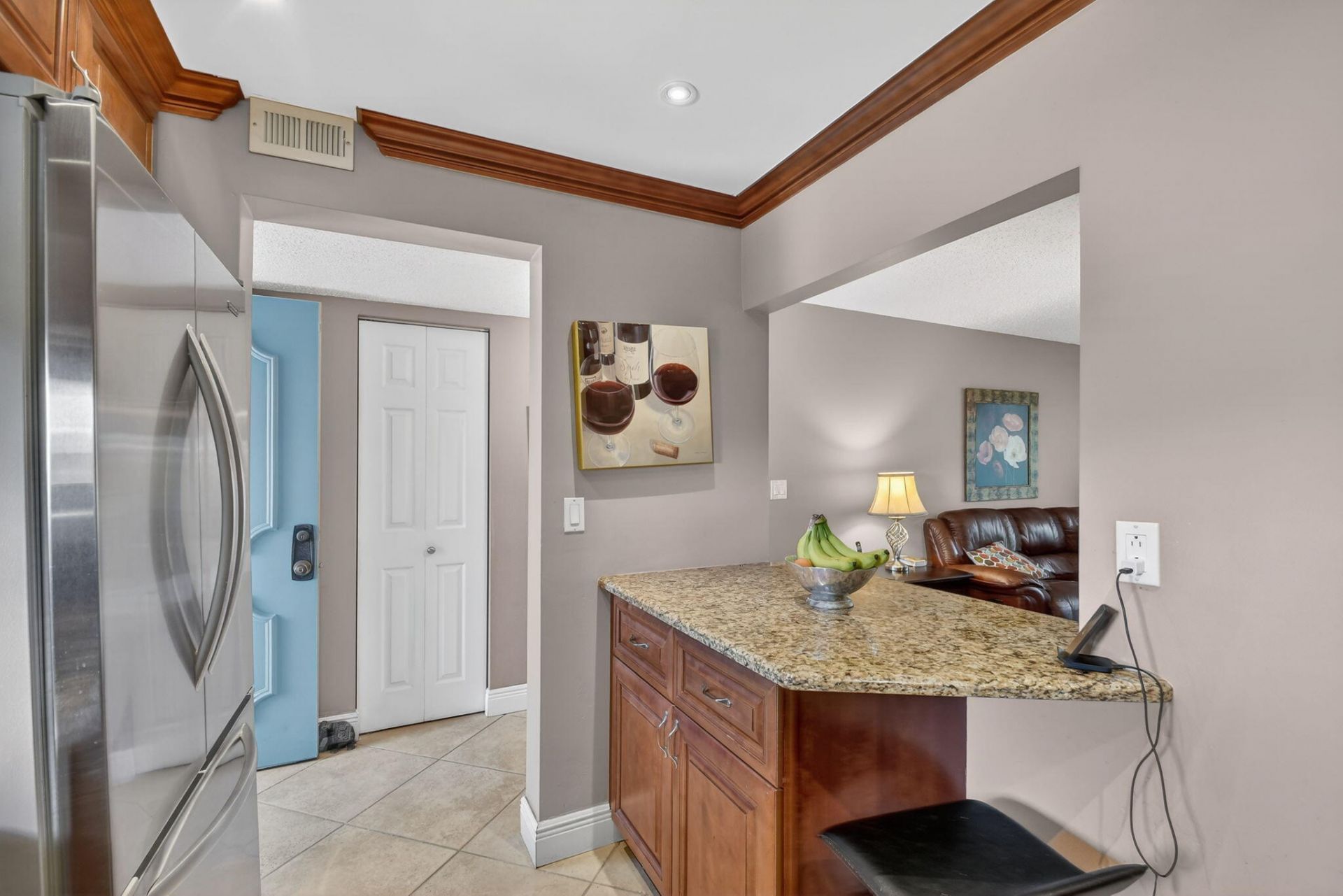 729 Lori Drive, Unit 302, Palm Springs, FL 33461 Photo