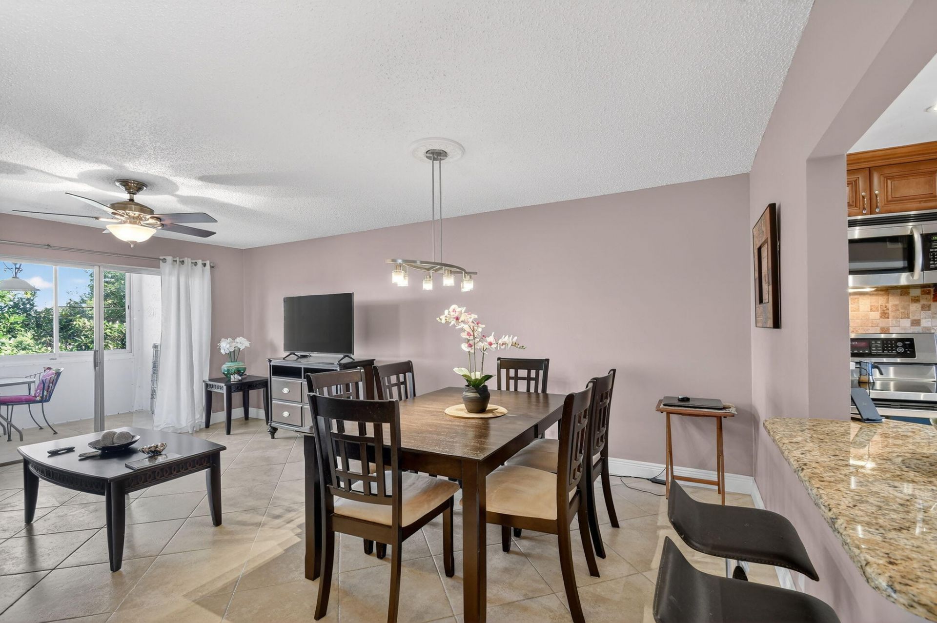 729 Lori Drive, Unit 302, Palm Springs, FL 33461 Photo