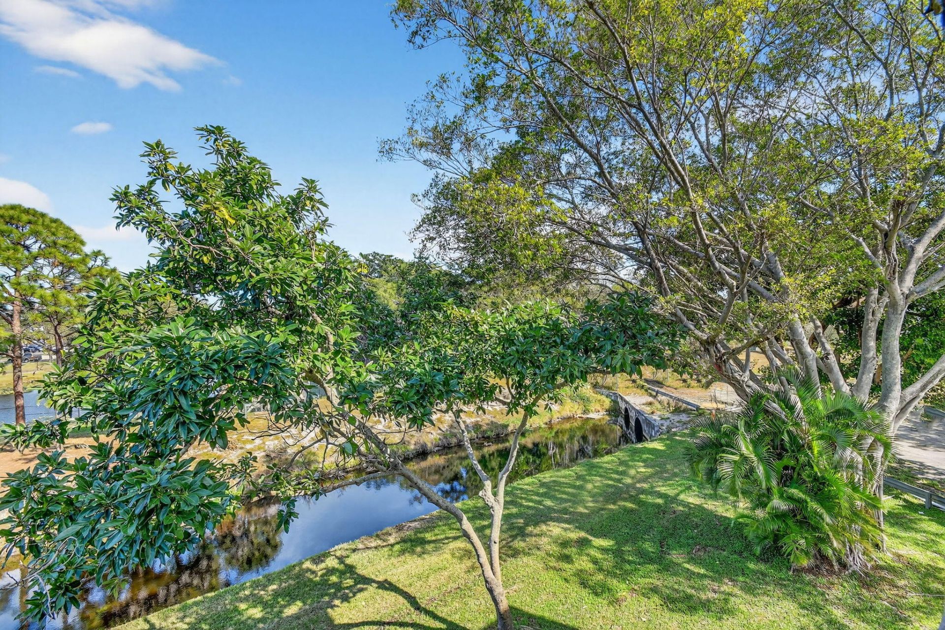 729 Lori Drive, Unit 302, Palm Springs, FL 33461 Photo