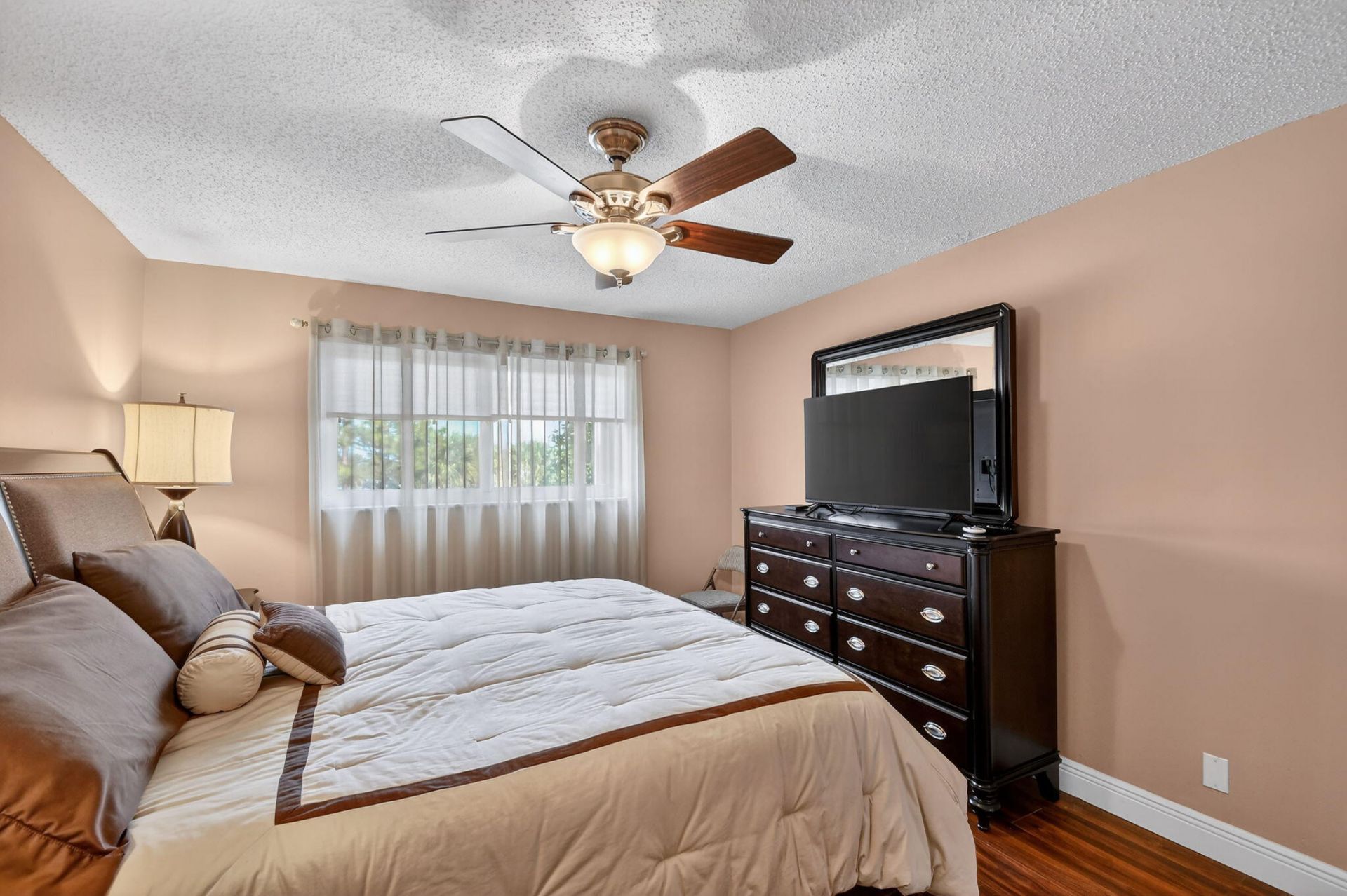 729 Lori Drive, Unit 302, Palm Springs, FL 33461 Photo