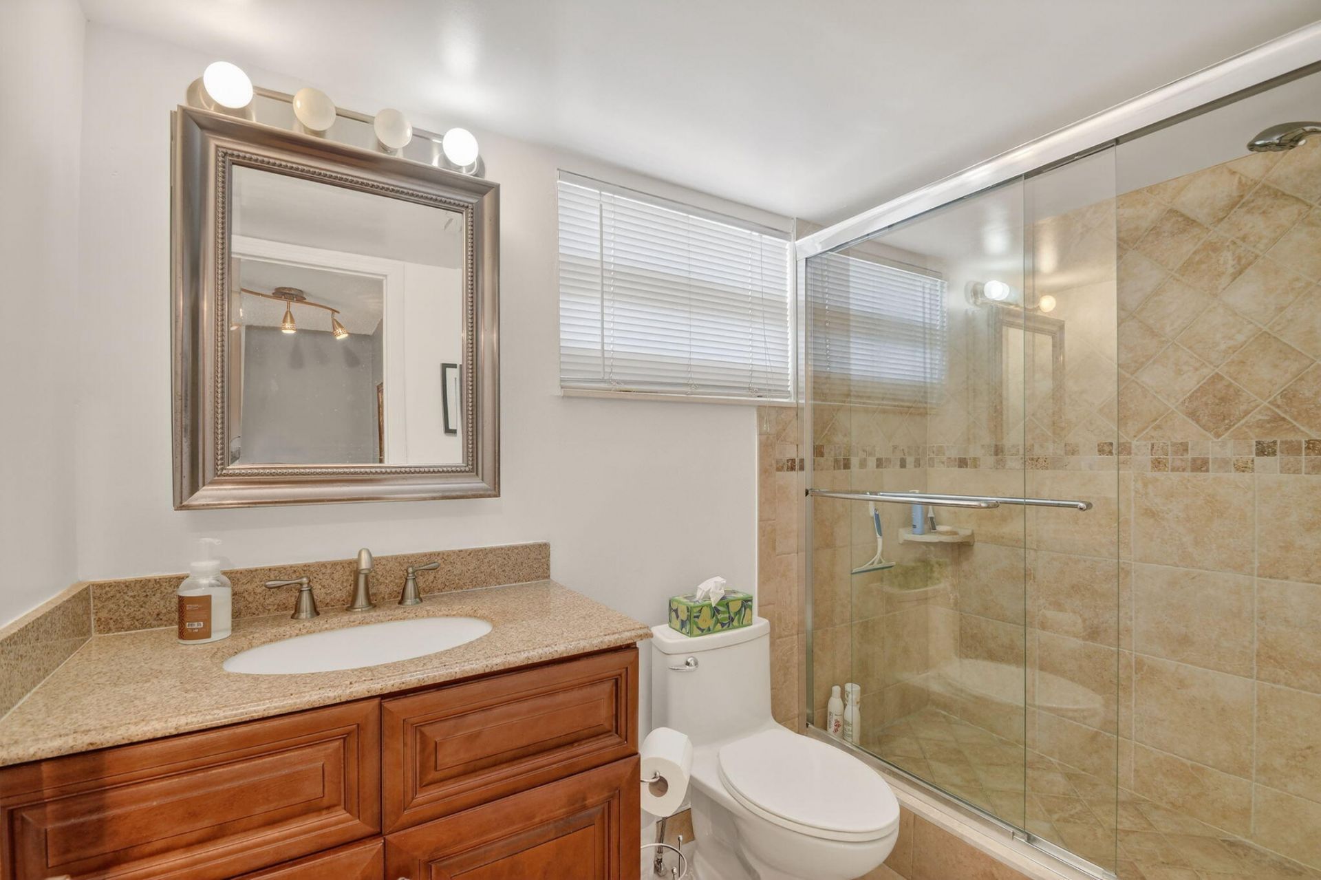 729 Lori Drive, Unit 302, Palm Springs, FL 33461 Photo