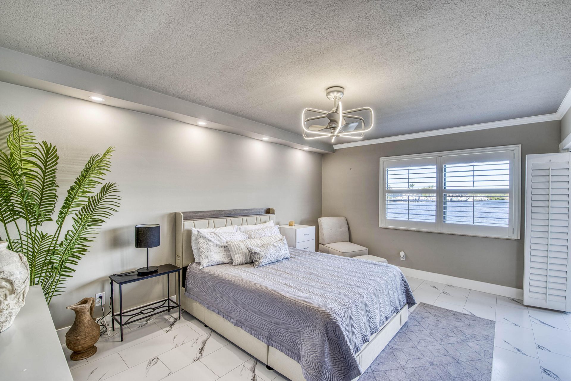 313 Lake Circle, Unit 111, North Palm Beach, FL 33408 Photo