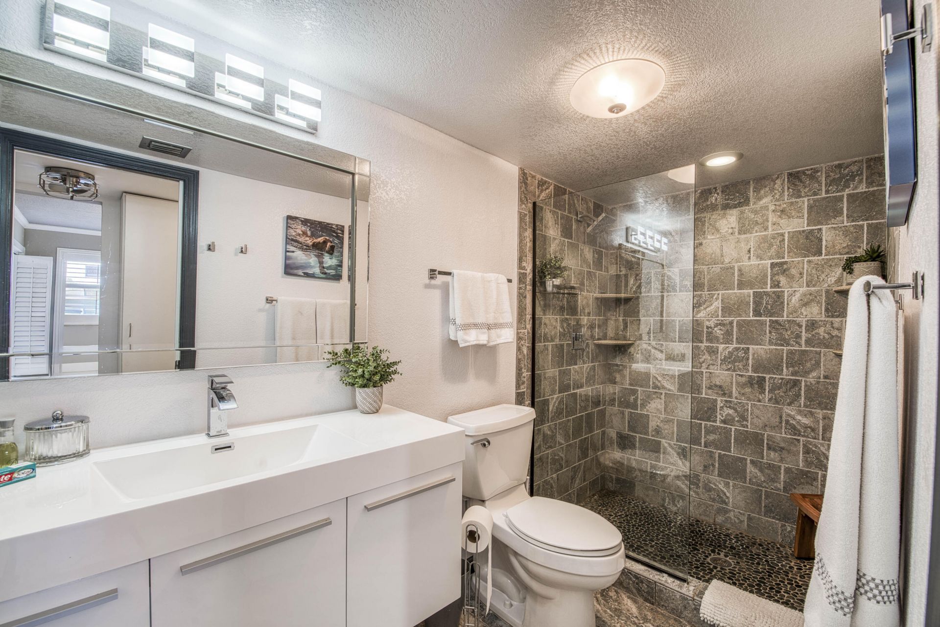 313 Lake Circle, Unit 111, North Palm Beach, FL 33408 Photo