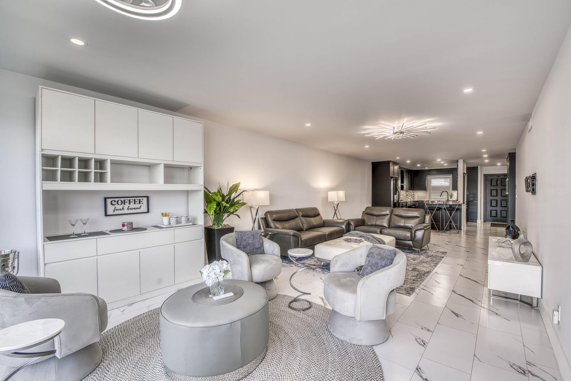 313 Lake Circle, Unit 111, North Palm Beach, FL 33408 Photo