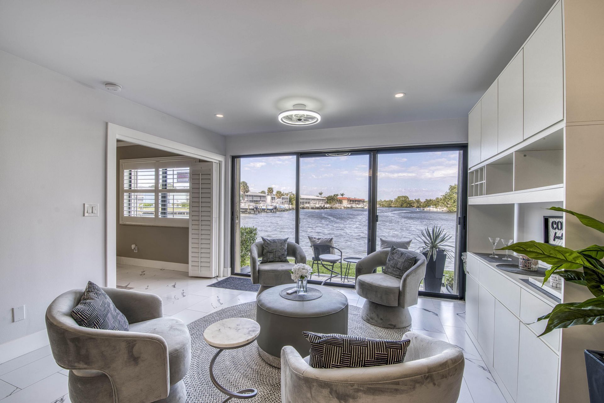 313 Lake Circle, Unit 111, North Palm Beach, FL 33408 Photo