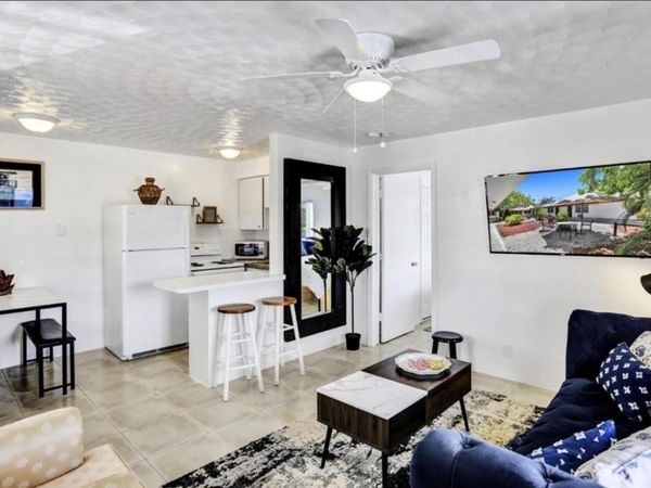 820 NE 16th Avenue, Unit 1, Fort Lauderdale, FL 33304