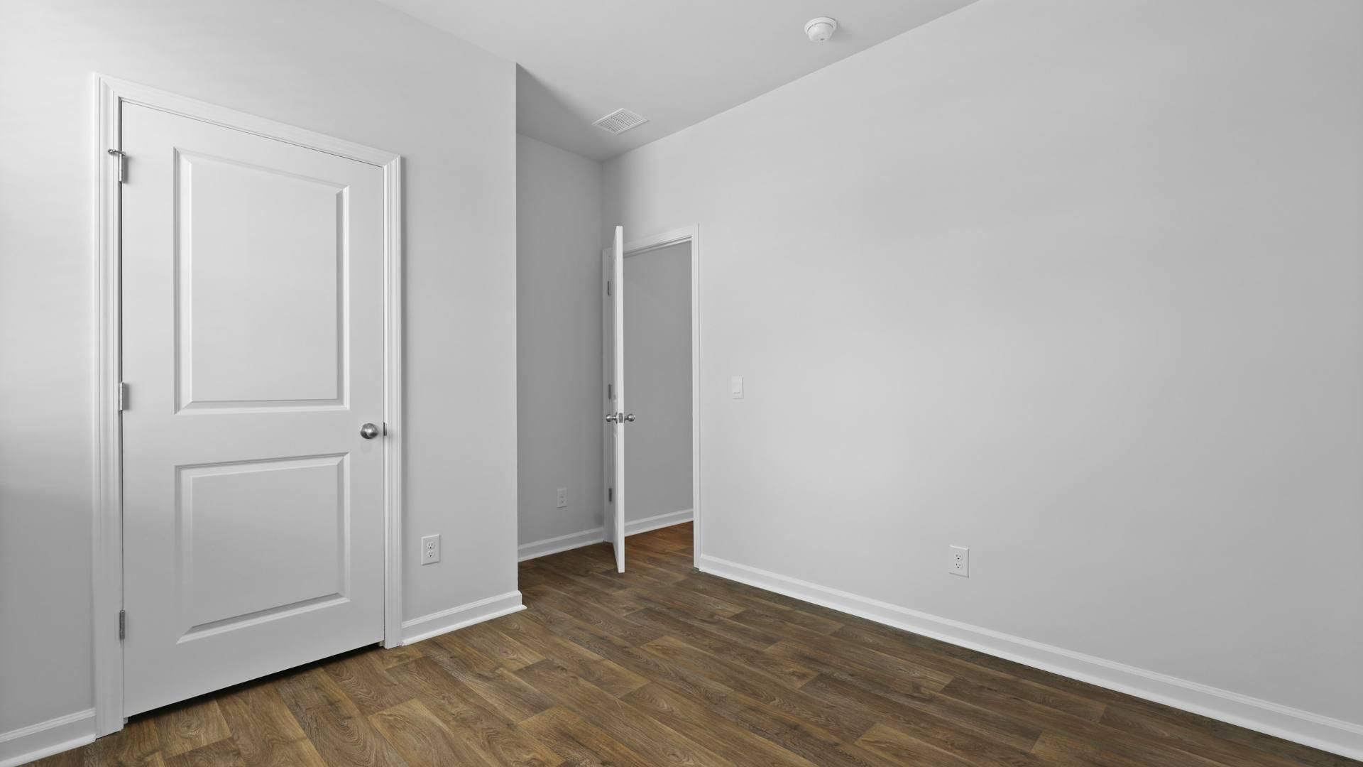 122 Hopkins Street Photo 18