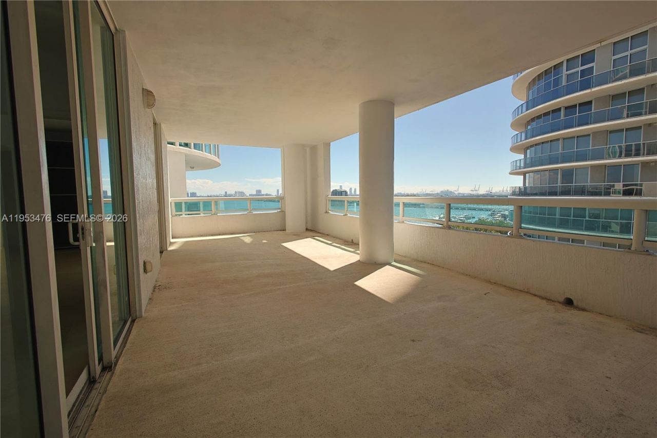 1800 N Bayshore Dr, Unit 911, Miami, FL 33132 Photo