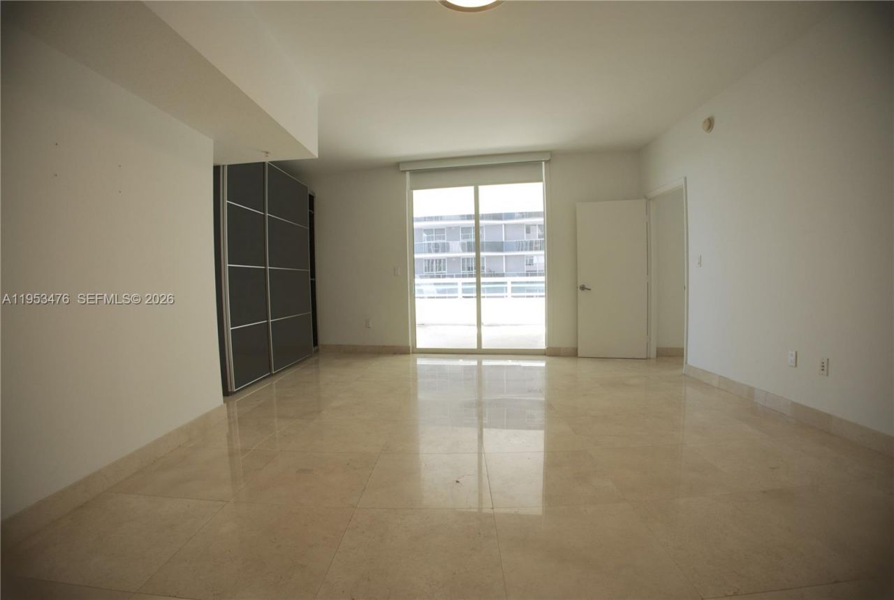 1800 N Bayshore Dr, Unit 911, Miami, FL 33132 Photo