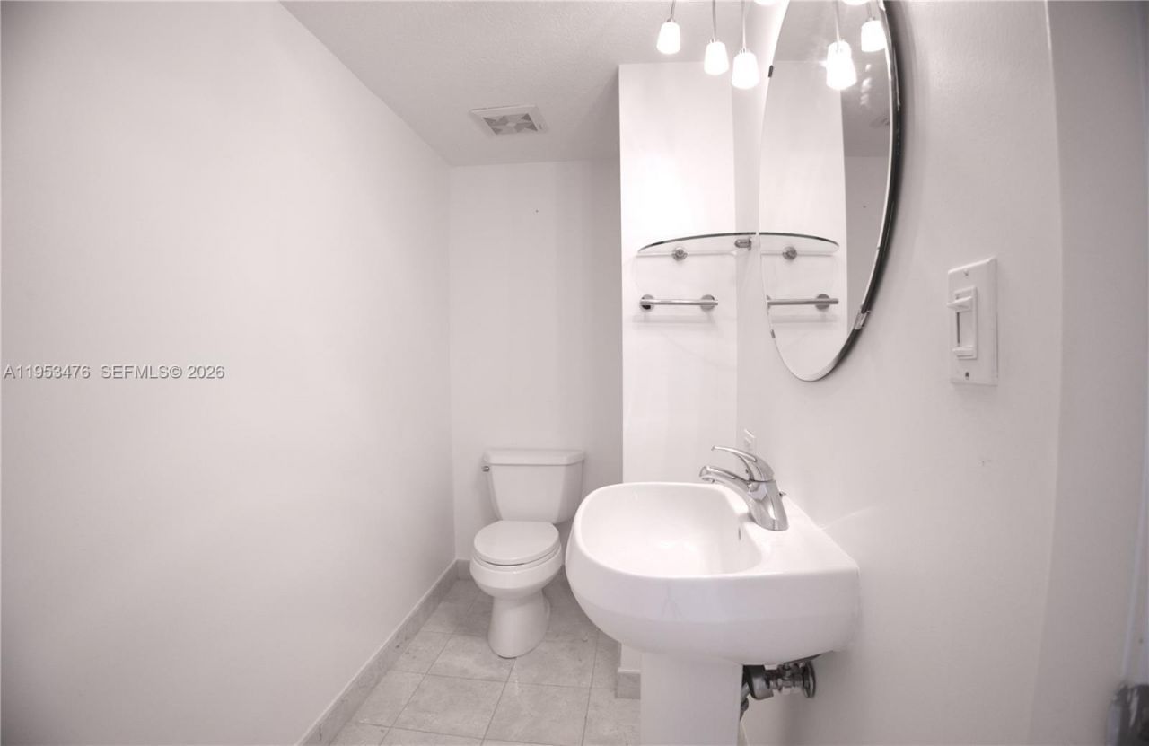 1800 N Bayshore Dr, Unit 911, Miami, FL 33132 Photo