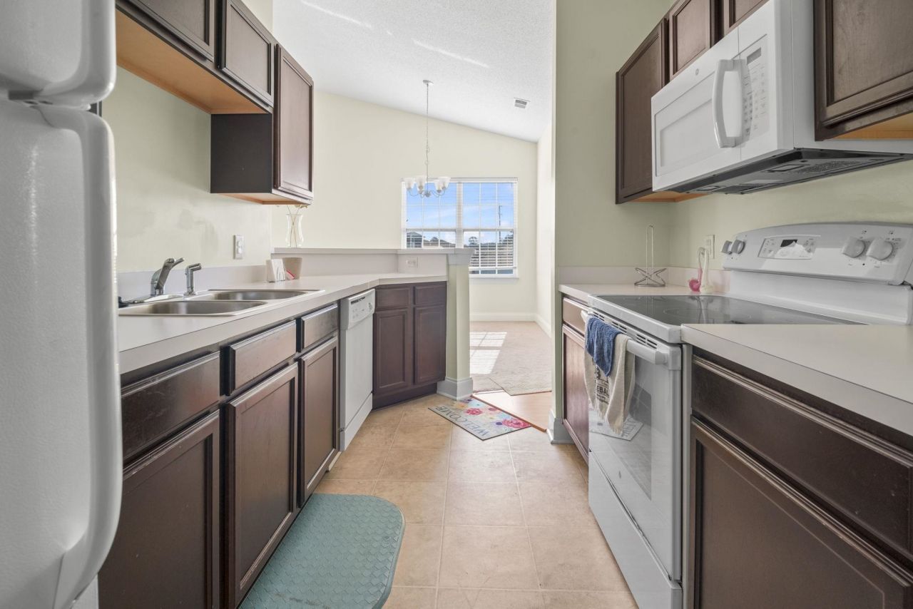 4930 Crab Pond Ct. Photo 6