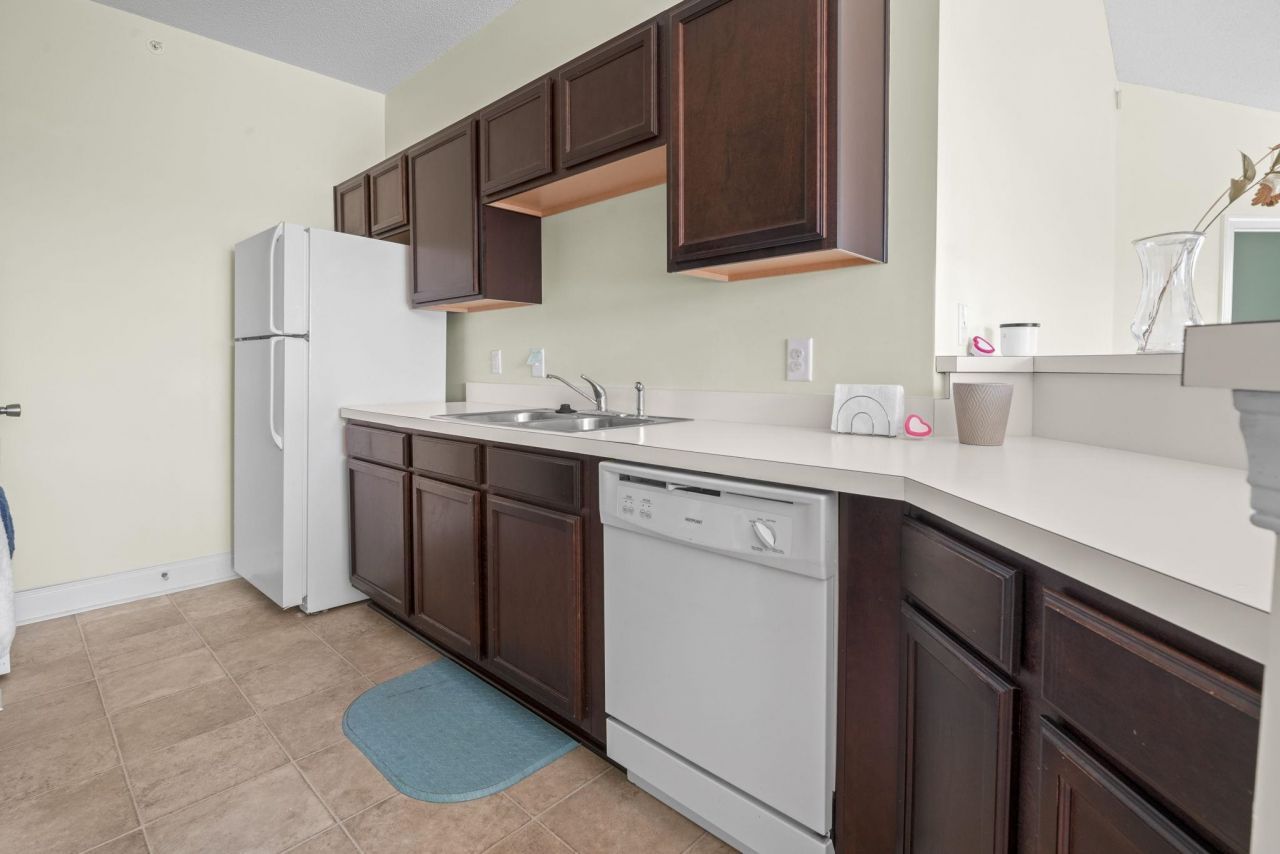 4930 Crab Pond Ct. Photo 7