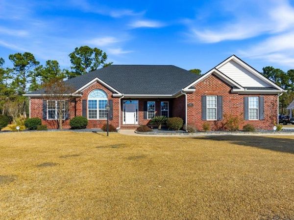 688 Sunny Pond Ln., Aynor, SC 29511