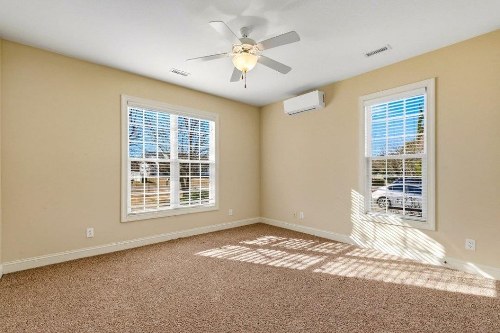 688 Sunny Pond Ln. Photo 13