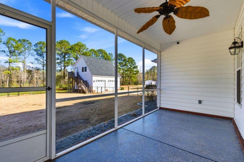 688 Sunny Pond Ln. Photo 24