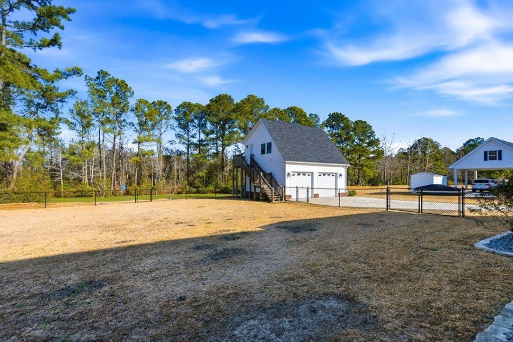 688 Sunny Pond Ln. Photo 26