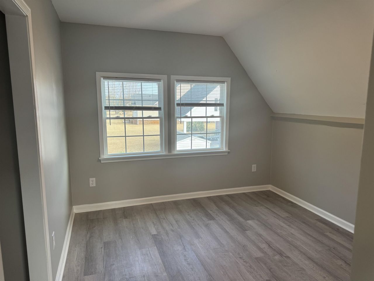 688 Sunny Pond Ln. Photo 34