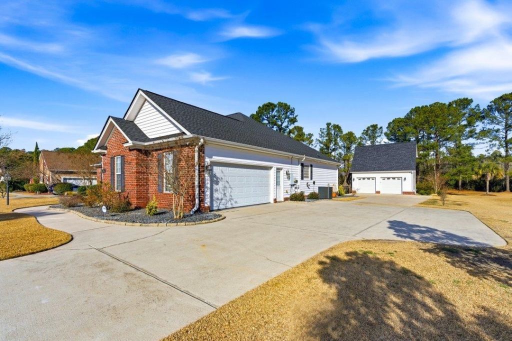 688 Sunny Pond Ln. Photo 35