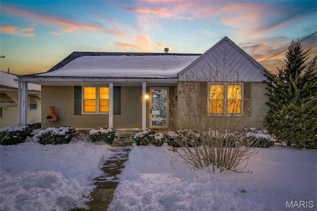 930 Ridgeway Street, Sainte Genevieve, MO 63670 Main Photo