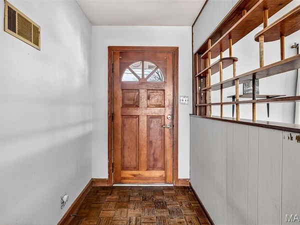 930 Ridgeway Street, Ste Genevieve, MO 63670