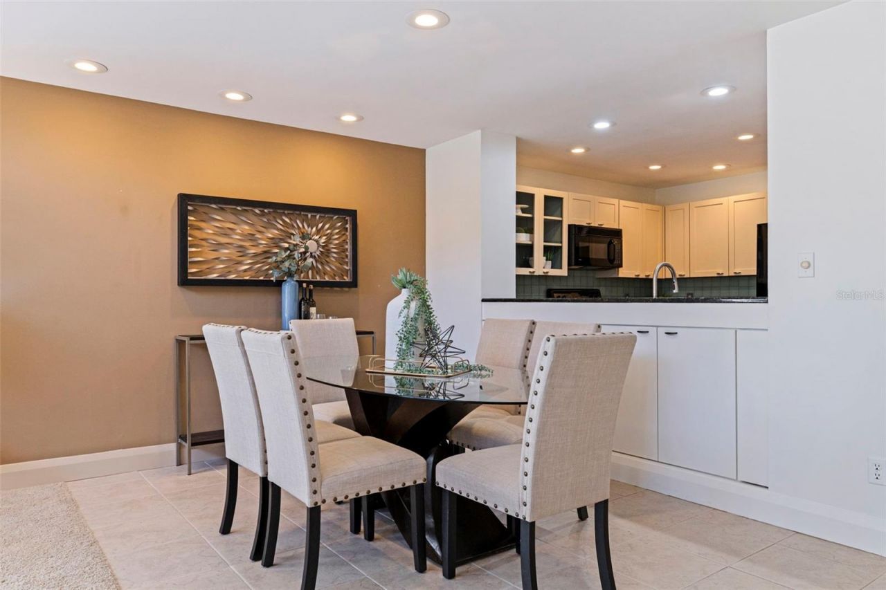 301 2nd Street N, Unit 7, Saint Petersburg, FL 33701 Photo