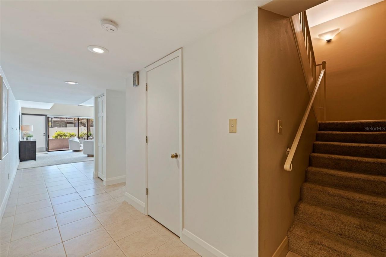 301 2nd Street N, Unit 7, Saint Petersburg, FL 33701 Photo