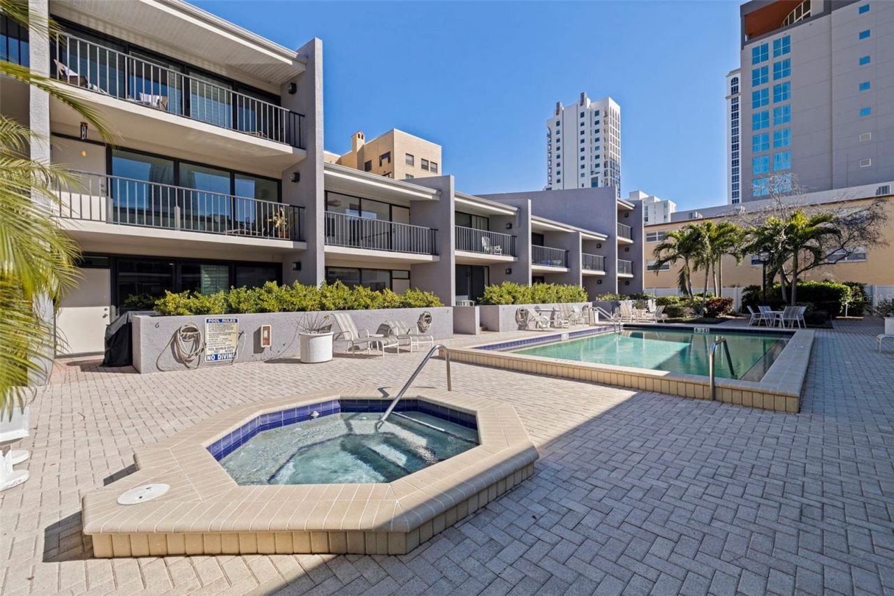 301 2nd Street N, Unit 7, Saint Petersburg, FL 33701 Photo