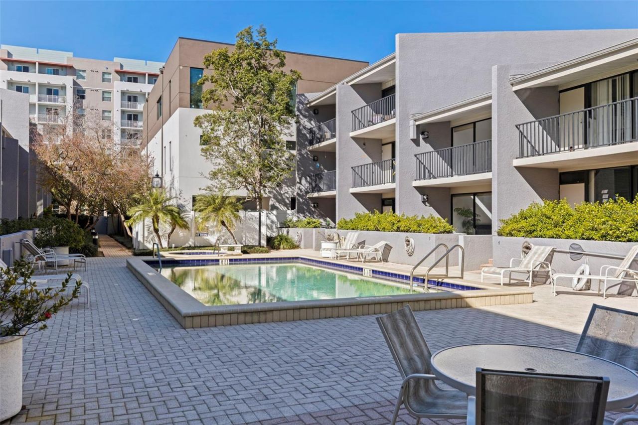 301 2nd Street N, Unit 7, Saint Petersburg, FL 33701 Photo