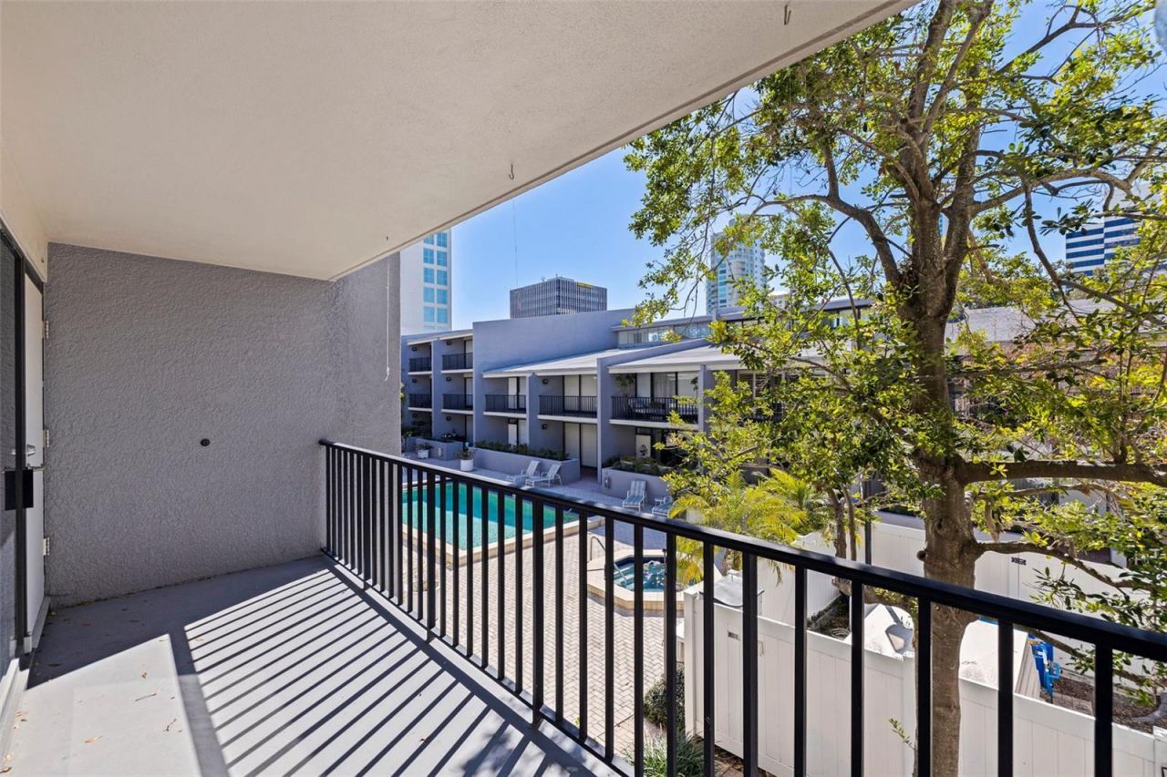 301 2nd Street N, Unit 7, Saint Petersburg, FL 33701 Photo