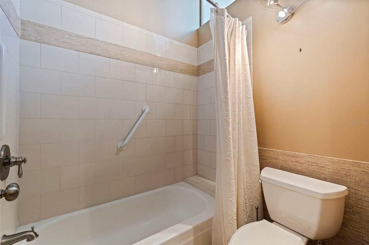 301 2nd Street N, Unit 7, Saint Petersburg, FL 33701 Photo