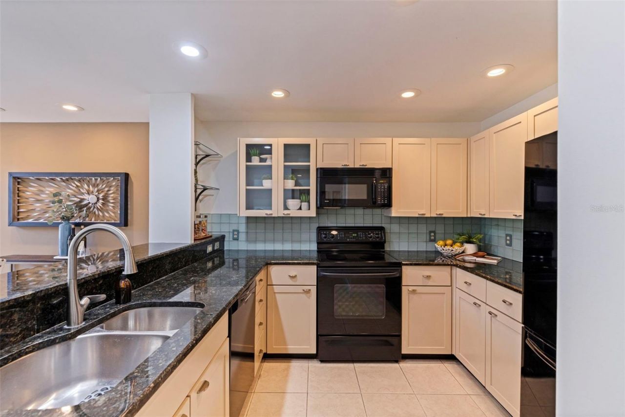 301 2nd Street N, Unit 7, Saint Petersburg, FL 33701 Photo