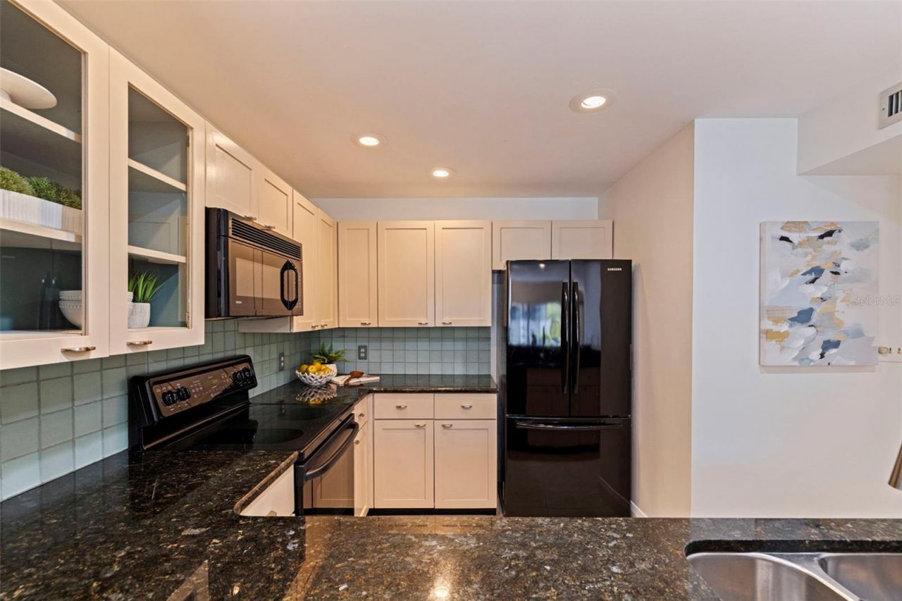 301 2nd Street N, Unit 7, Saint Petersburg, FL 33701 Photo