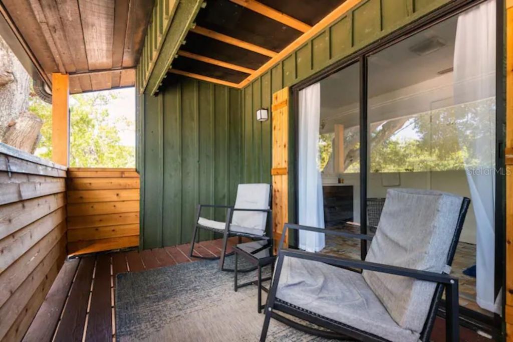 368 Ridge Road Sw, Largo, FL 33770 Photo