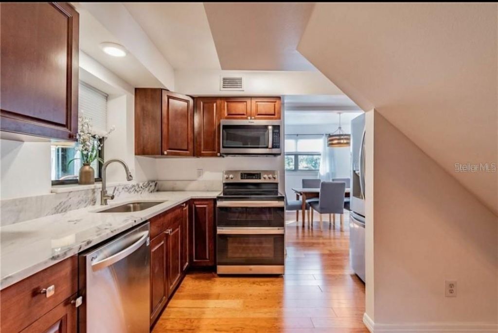 368 Ridge Road Sw, Largo, FL 33770 Photo