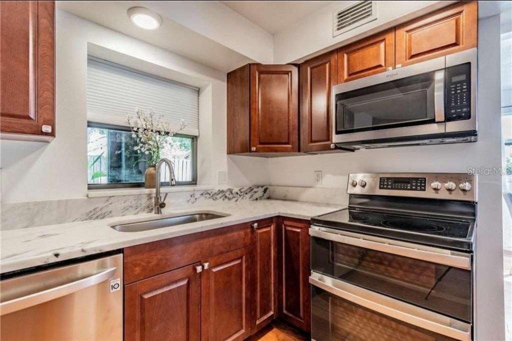 368 Ridge Road Sw, Largo, FL 33770 Photo