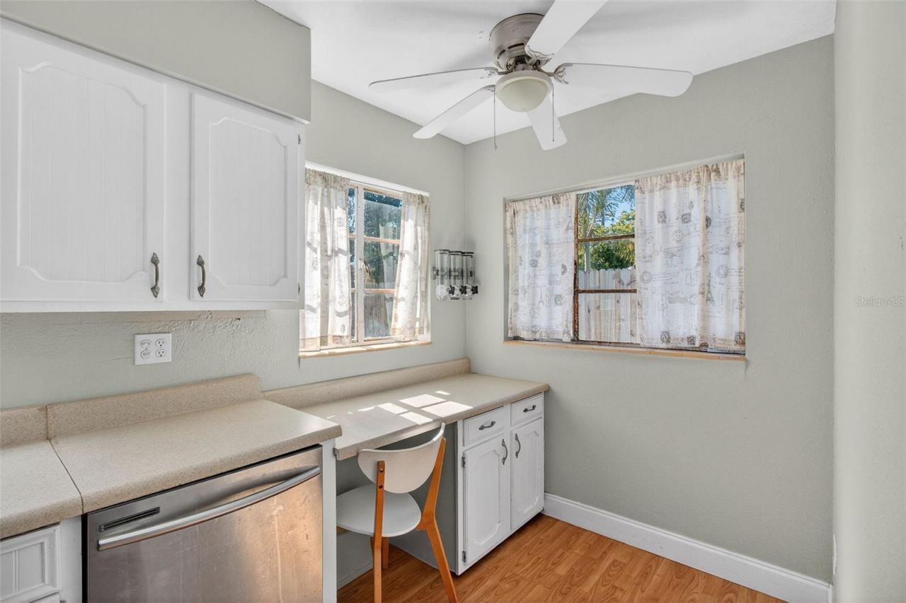 6372 4th Avenue S, Saint Petersburg, FL 33707 Photo