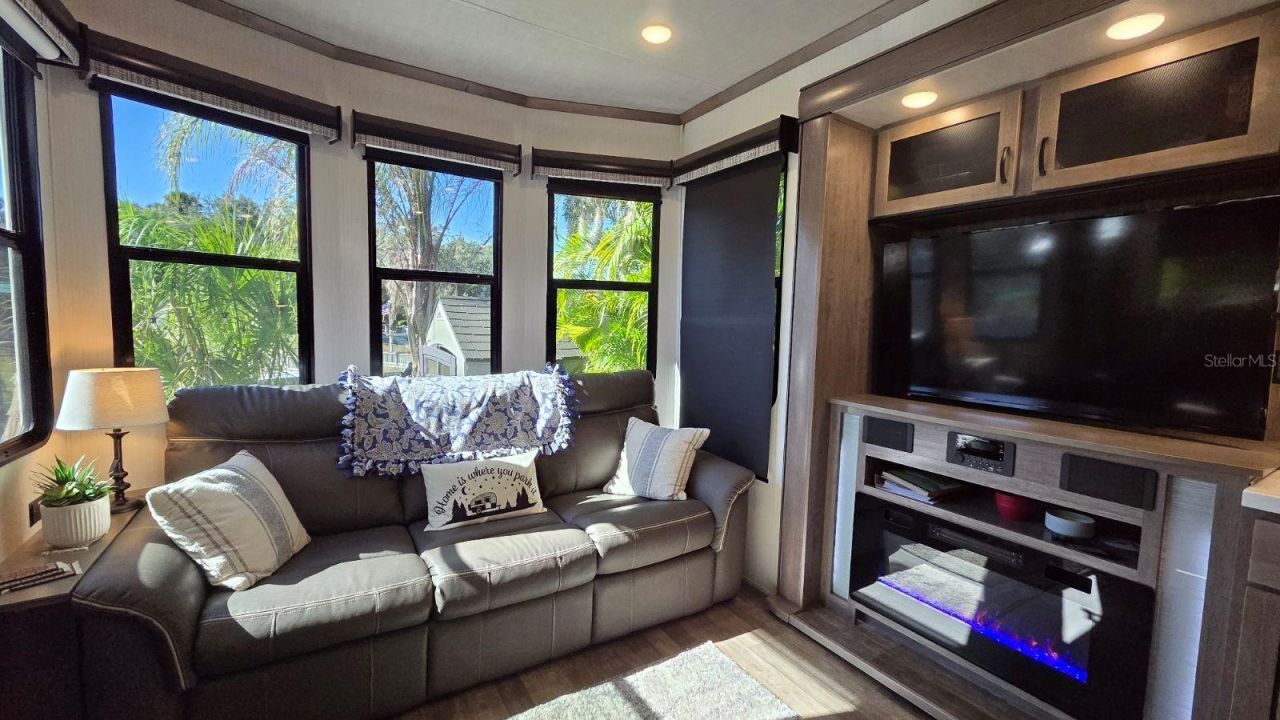 561 Waterway Drive, River Ranch, FL 33867 Photo